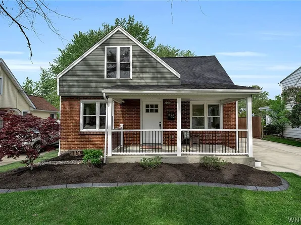224 S Huxley Dr, Cheektowaga, NY 14225