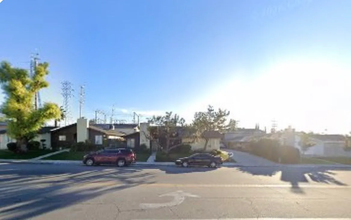Building Photo - 2705 La Costa St