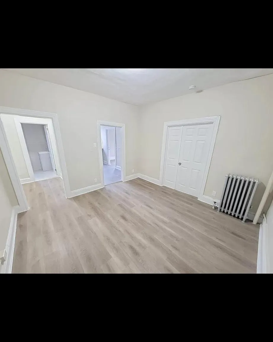 3 bed, 1000 sqft, $2,650 — Photo 4