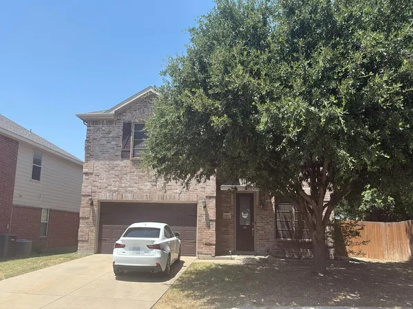 10037 Chrysalis Dr, Fort Worth, TX 76131