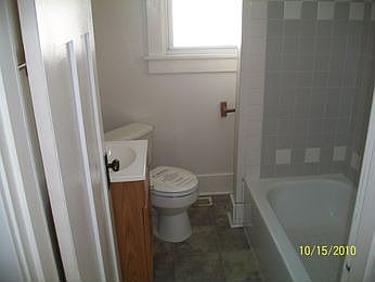 3rd image of 904 Madison Ave