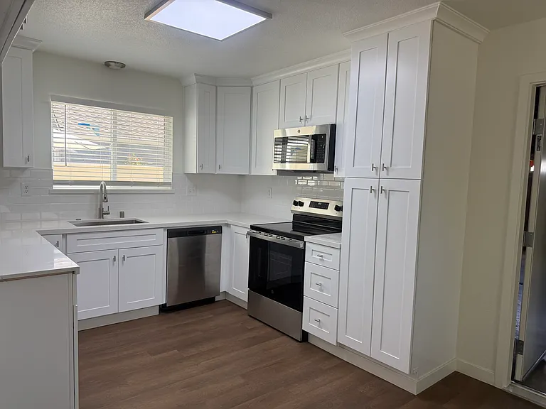 1819 Cape Cod Cir — Photo 4