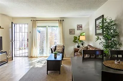 2 bed, 800 sqft, $2,495 — Photo 2