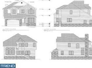 22 Farm House Ln, Maple Shade, NJ 08052