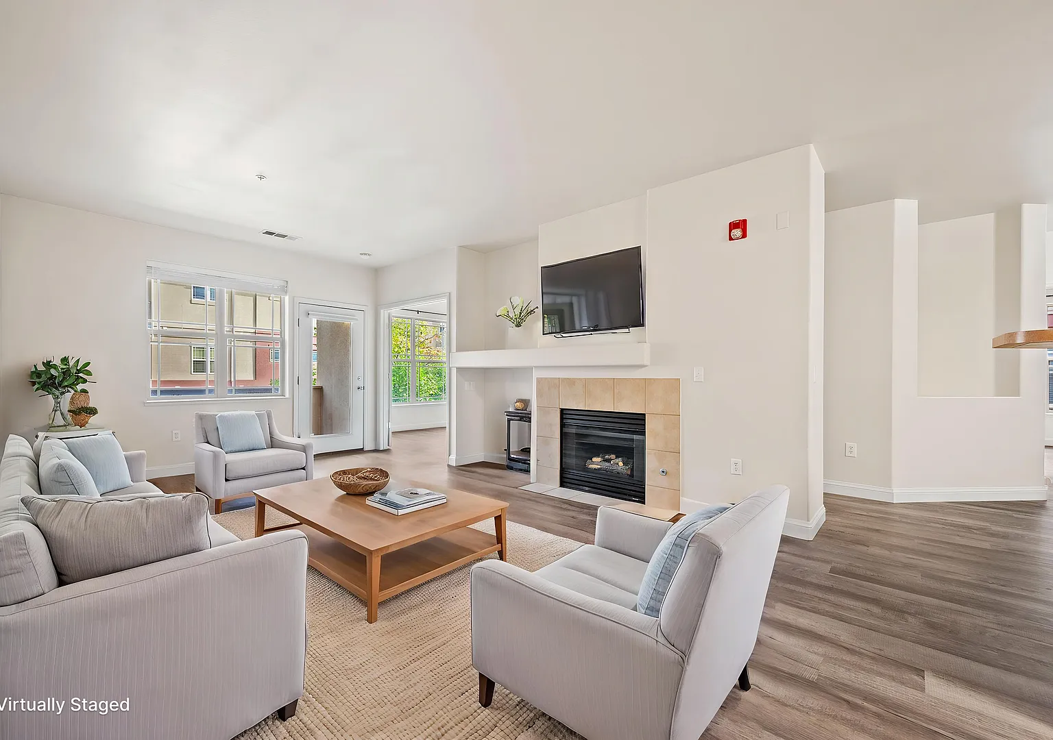 Spacious 3BR/2BA Condo | 2 Private Patios | Fireplace | A/C | W/D — Photo 2