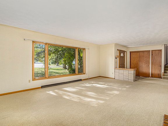 5th image of 178 Feld Ave