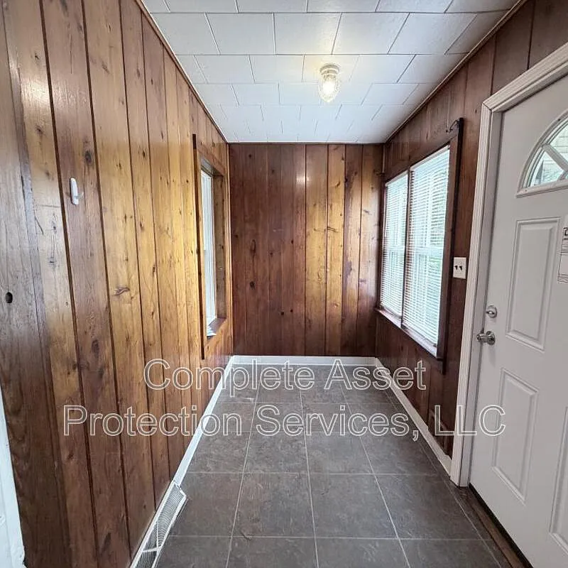 Studio, $1,250 — Photo 2