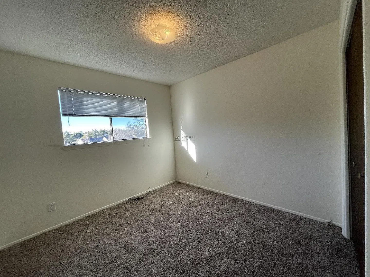 Trinity Condo 515 - Commuter's Dream! — Photo 4
