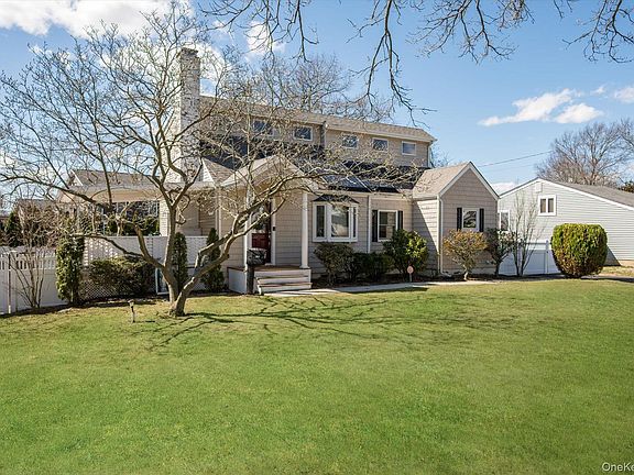 3rd image of 165 Little Whaleneck Road