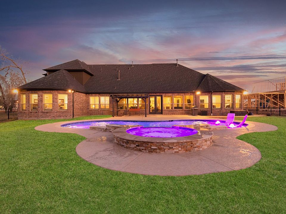 1st image of 1018 Royal Lakes Manor Blvd