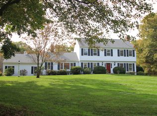 61 Hemlock Hills Rd N, Fairfield, CT 06824