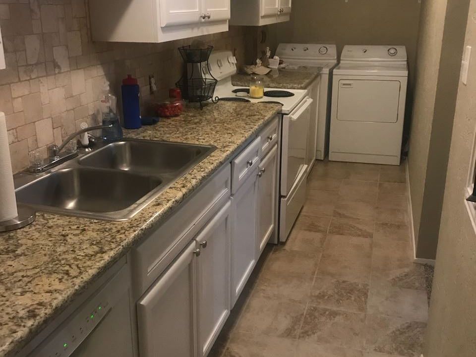AC 1100 -- Kitchen-Laundry
