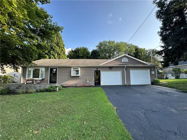 336 Stuart Ave, Newark, NY 14513