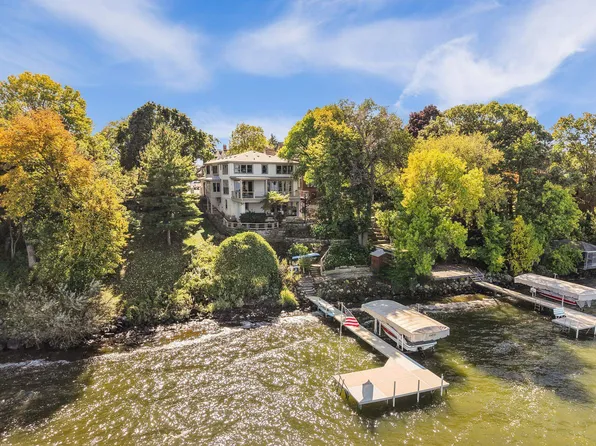 920 Castle Pl, Madison, WI 53703