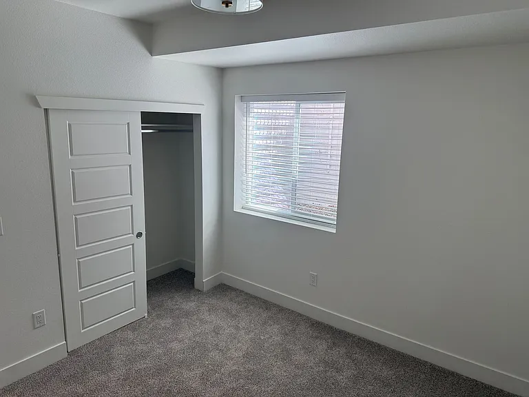 2750 S Cherokee St — Photo 16