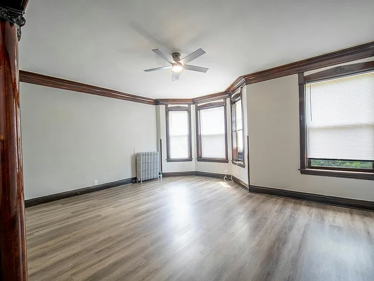 6360 S Greenwood Ave #6360-2 — Photo 5