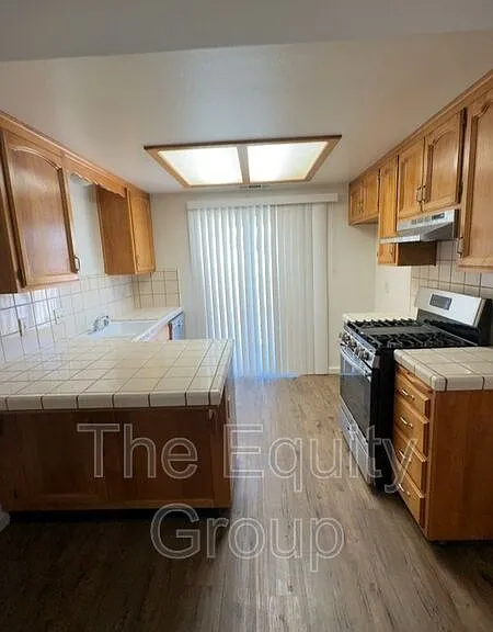 1330 S Rossmoor St — Photo 5