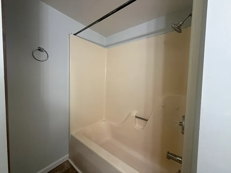109 S Main St #5 — Photo 11