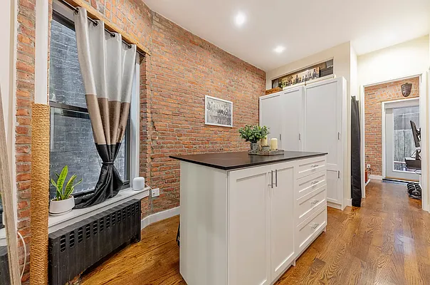 Rented by Douglas Elliman | media 25