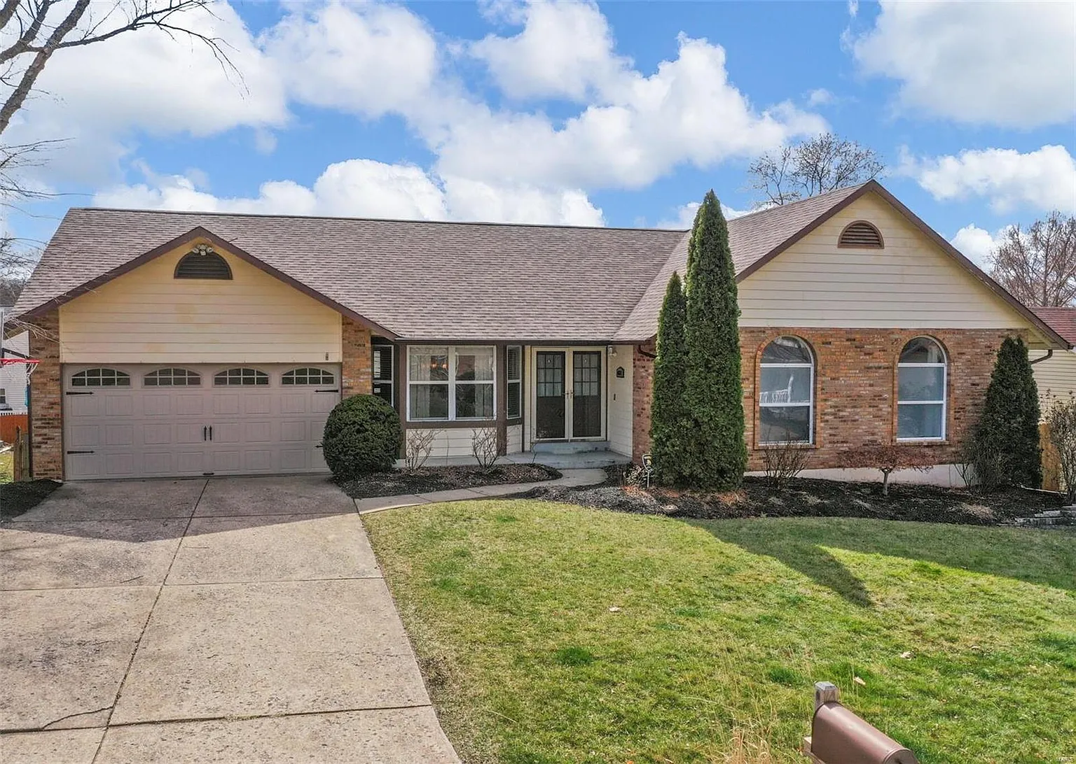 4681 Kellykris Dr photo 1