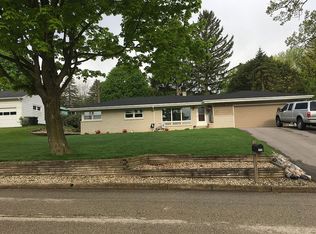 308 Ridge Rd, Lake Geneva, WI 53147