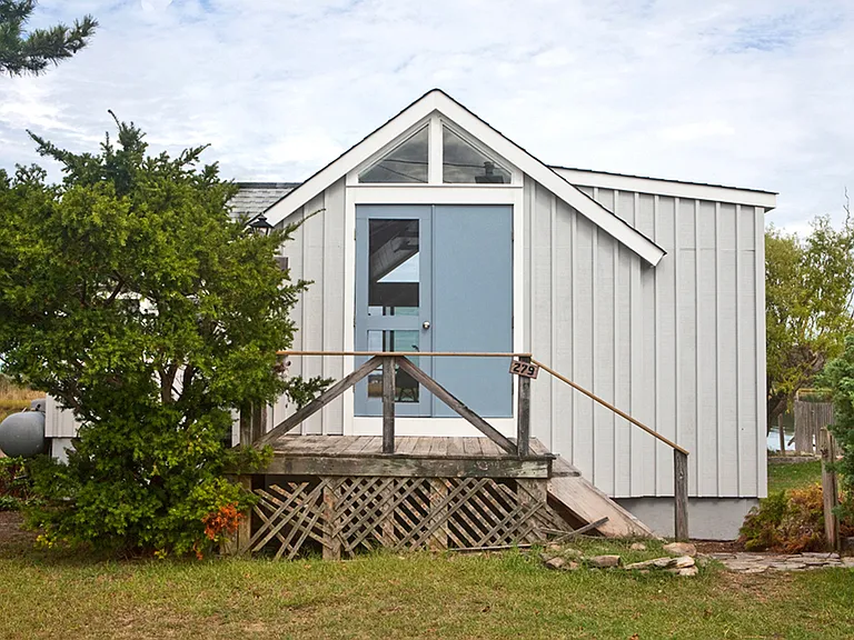 Towd Point Rd — Photo 3