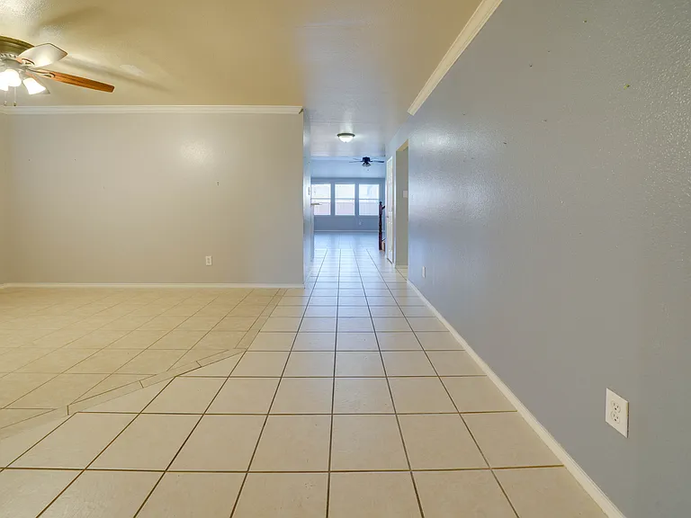 506 Hickory Ln — Photo 15