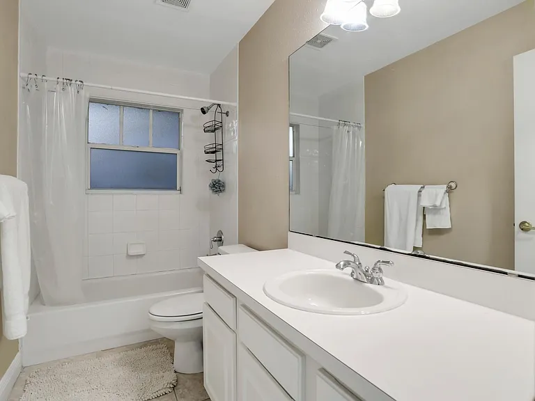 148 S Thornton Ave — Photo 29