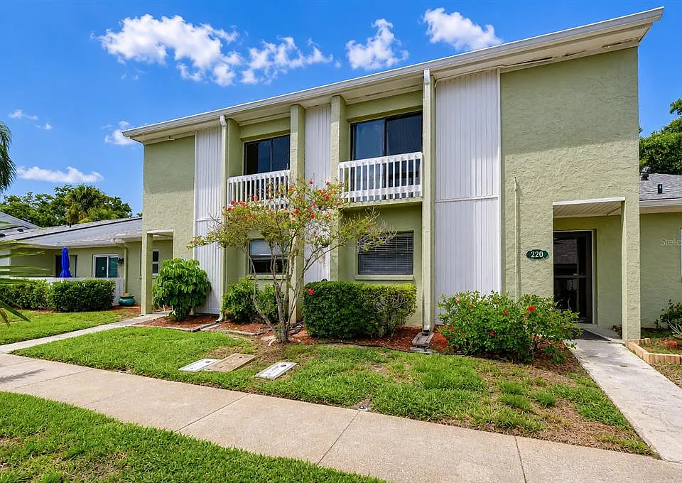 230 Cypress Pl