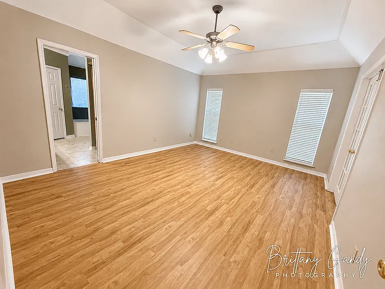 6037 Braeburn Ct — Photo 35