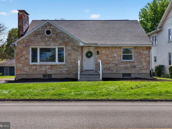 514 Hockersville Rd, Hershey, PA 17033