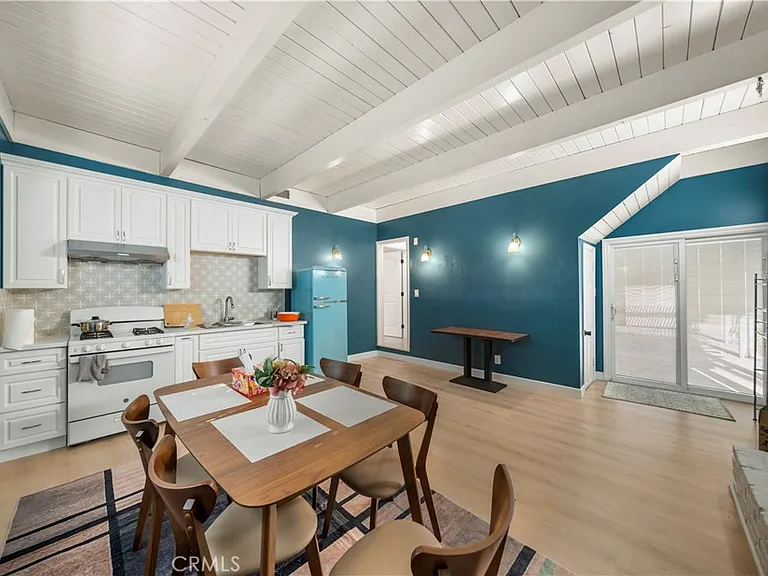 912 W Hill Ave — Photo 28