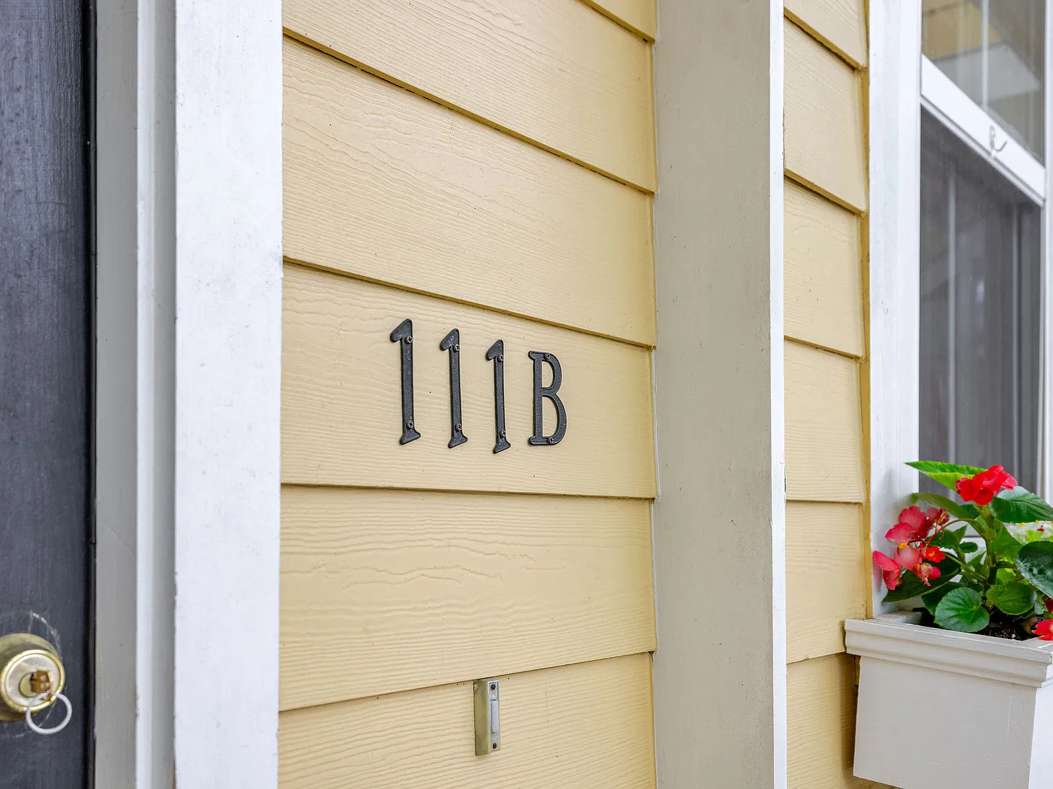 3 bed, 2.5 bath, 2197 sqft, $2,750 — Photo 2