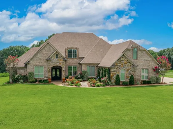 200 Weldon Ln, Longview, TX 75605