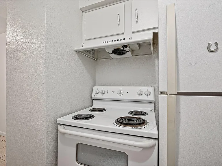 7200 Clarewood Dr #1904 — Photo 13