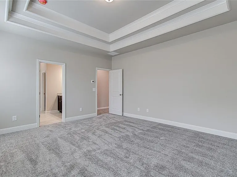 6976 Lancaster Xing — Photo 28