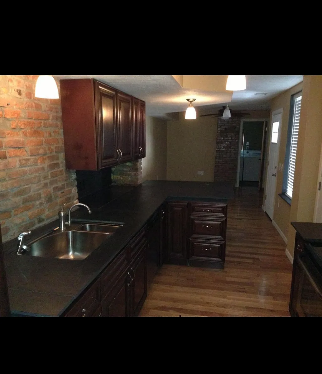 Building Photo - 1117 Freyburg St #1