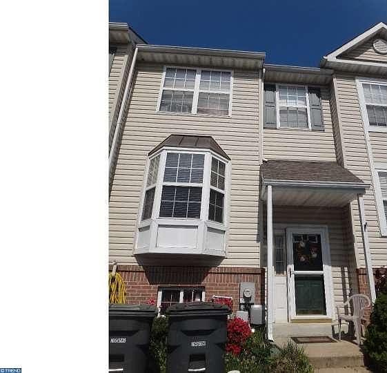 1st image of 170 Valerie Ln