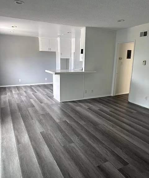 946 Larch St #2 — Photo 2