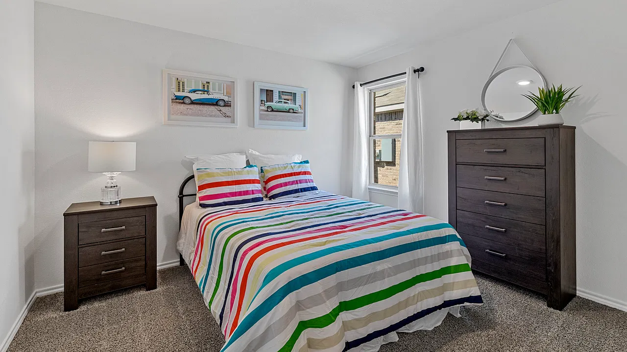 1302 Saddlehorn Dr — Photo 4