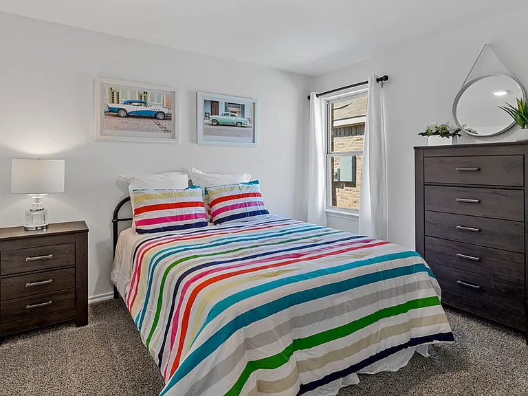 1302 Saddlehorn Dr — Photo 4