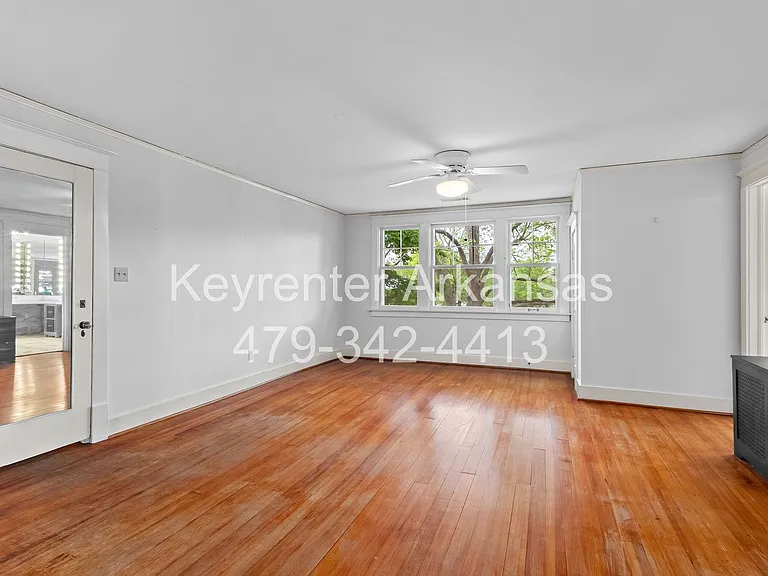 255 W Lawson St — Photo 7