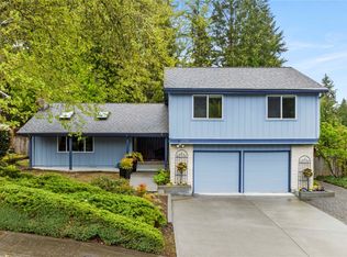 17722 NE 27th St, Redmond, WA 98052
