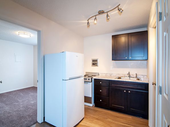 805 E University Way #11