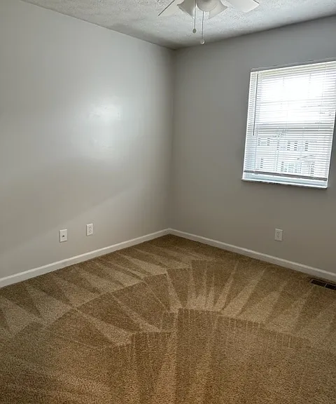 Sleepy Hollow Townhomes — Photo 15