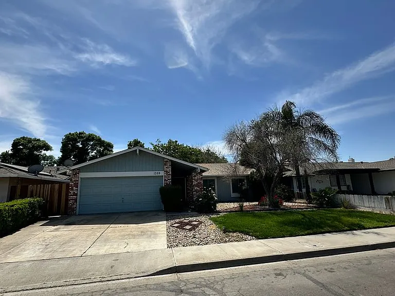 1359 Dove St — Photo 1