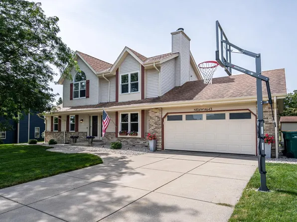 N104W14643 Heritage Hills PARKWAY, Germantown, WI 53022