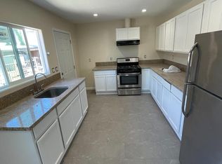1046 W 60th Pl, Los Angeles, CA 90044