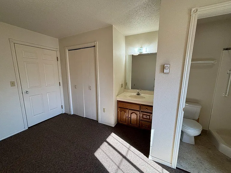 Highland Apartments — Photo 18