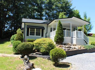 340 Hemlock St, Mt Carmel, TN 37645